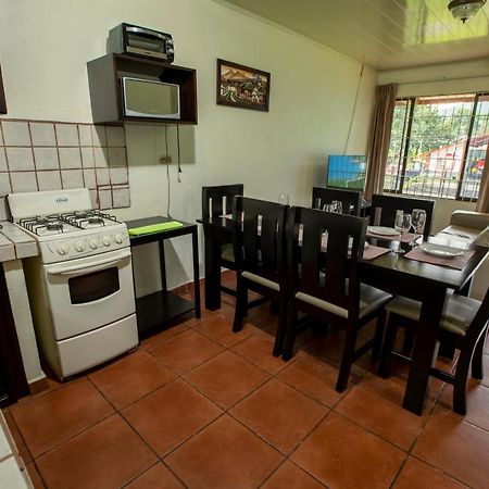 Condo'S Vista Al Volcan La Fortuna Eksteriør billede