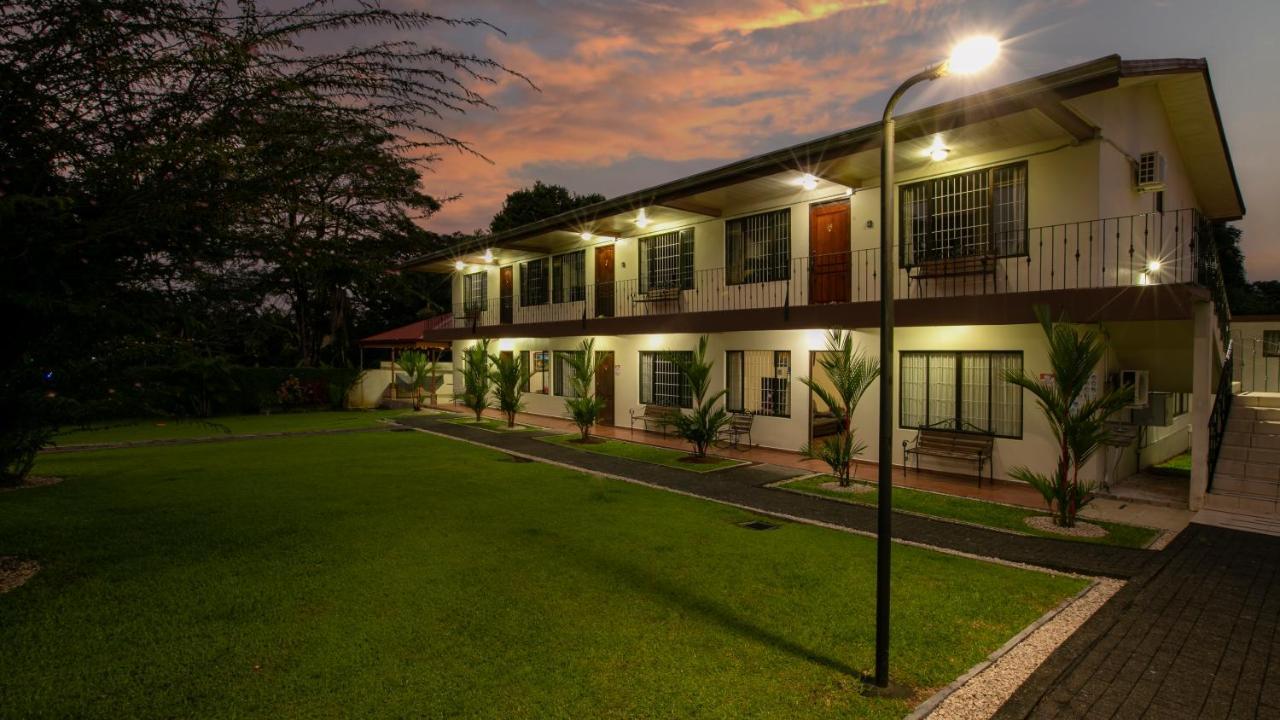 Condo'S Vista Al Volcan La Fortuna Eksteriør billede